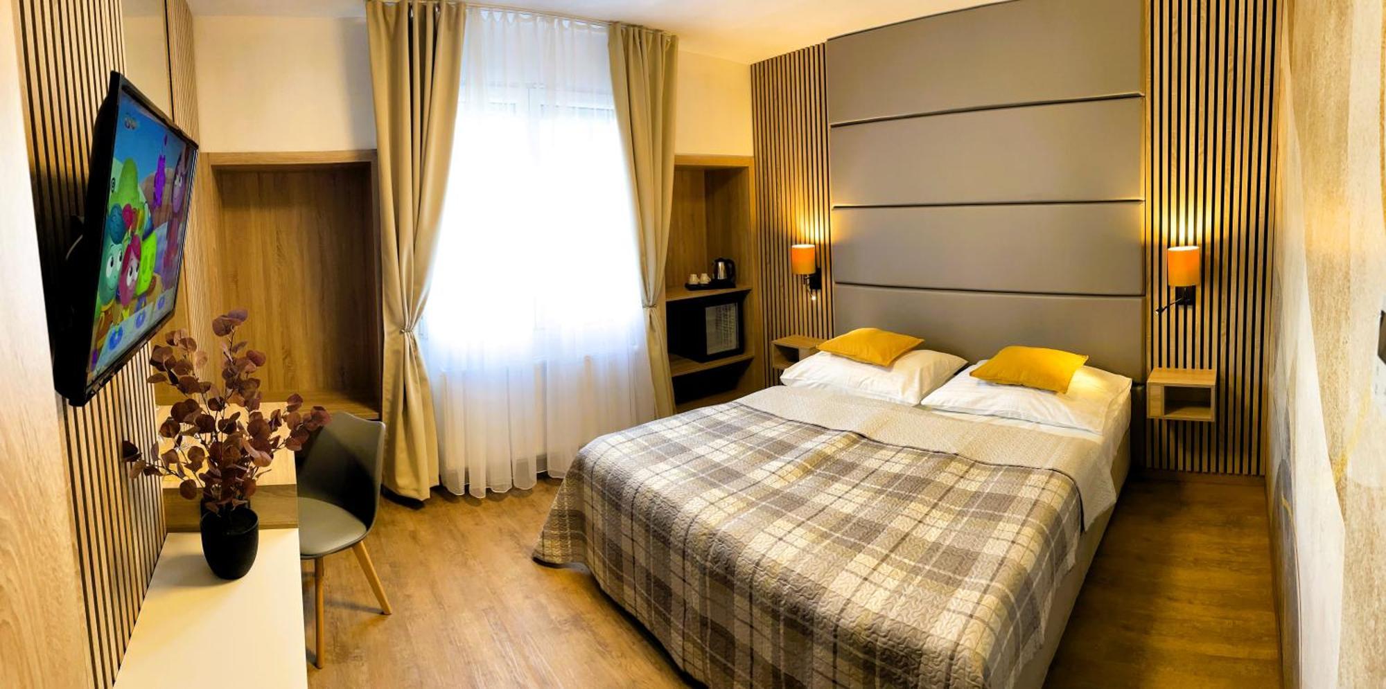 Hotel Benica Benesov  Exteriör bild
