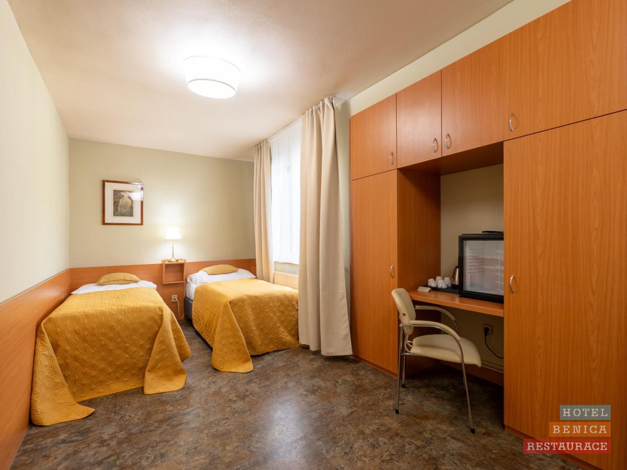 Hotel Benica Benesov  Exteriör bild